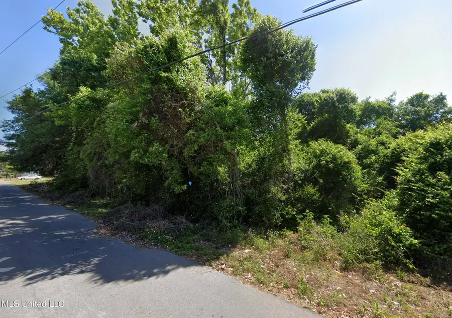 610 Howard Avenue, Biloxi, MS 39530 - #2