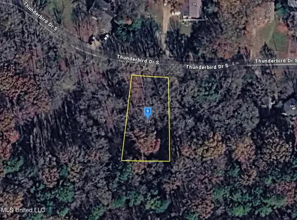 753 S Thunderbird Drive, Hernando, MS 38632