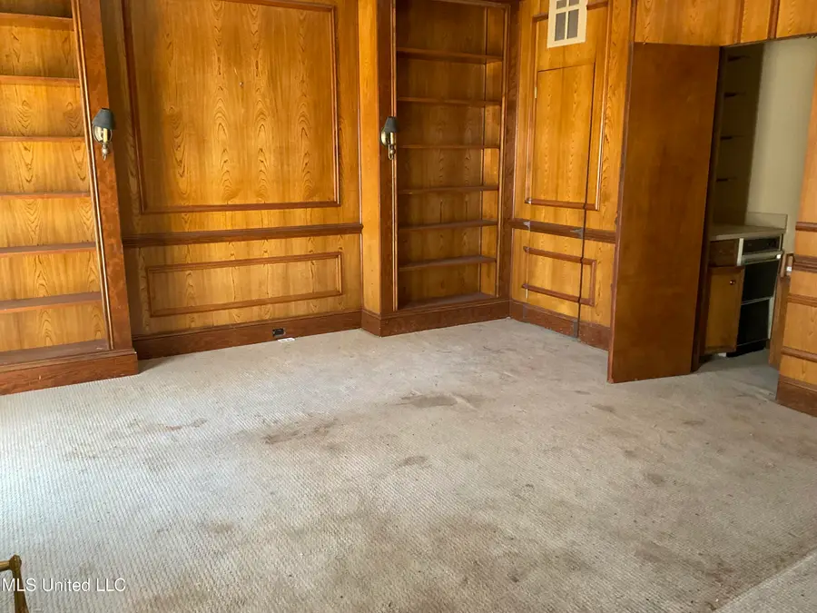 6 Moss Forest Place, Jackson, MS 39211 - #2