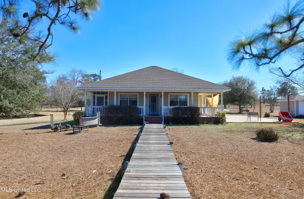 99 Hummingbird Lane, Perkinston, MS 39573