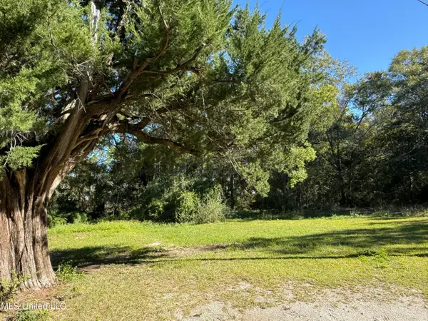 11398 Memphis Avenue, Gulfport, MS 39503