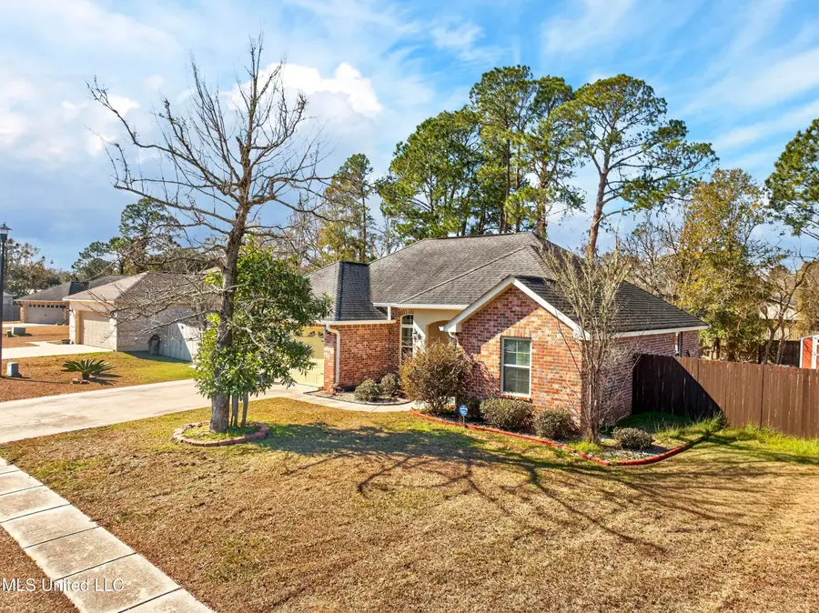 1815 W Amar, Gautier, MS 39553 - #3