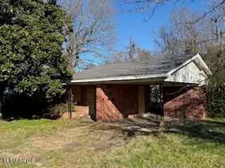 607 Miller Avenue, Greenwood, MS 38930 - #3