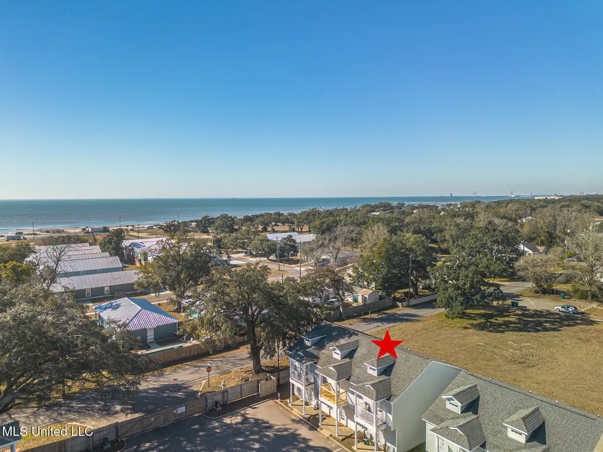 1101 Century Oaks Drive, Gulfport, MS 39507 - Image #1