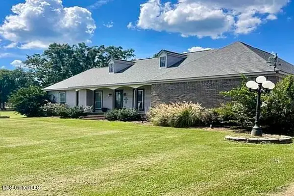 327 Maple Street, Walnut Grove, MS 39189