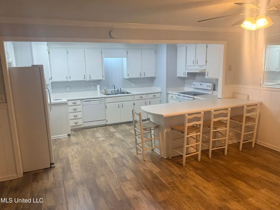 327 Maple Street, Walnut Grove, MS 39189 - #2