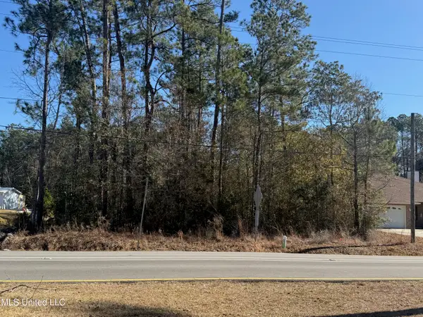 79322 E Diamondhead Drive, Diamondhead, MS 39525