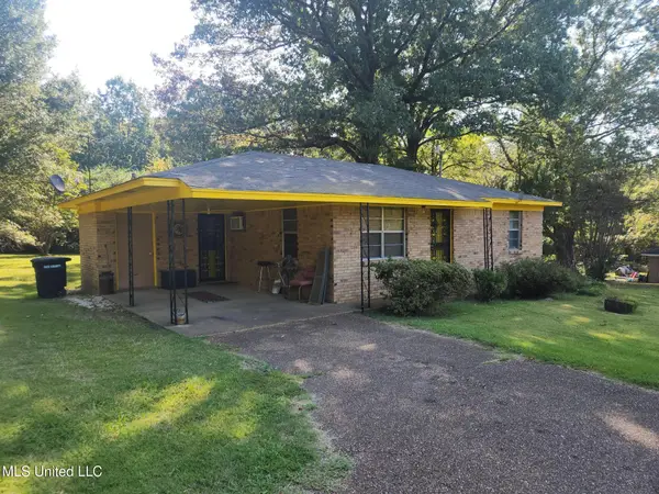1933 NE Hammond Hill Road, Senatobia, MS 38668