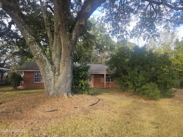407 Dupont Avenue, Pascagoula, MS 39567