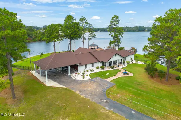 73 Baracuda Drive, Hattiesburg, MS 39402