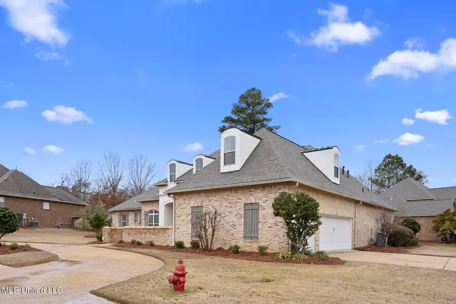 261 Lake Circle, Madison, MS 39110 - #3