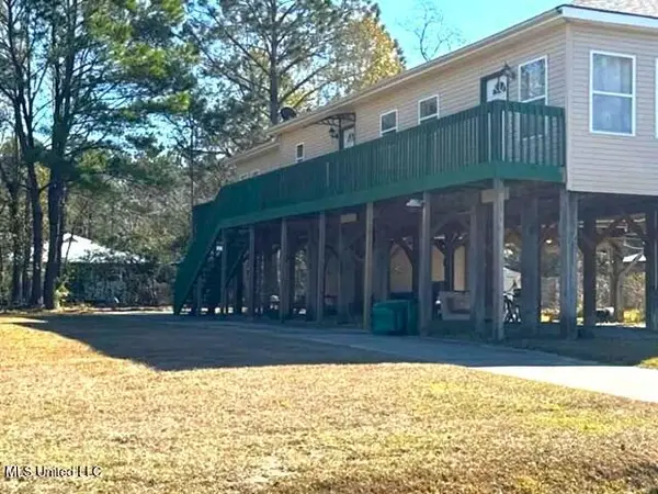 304 Vacation Lane, Waveland, MS 39576