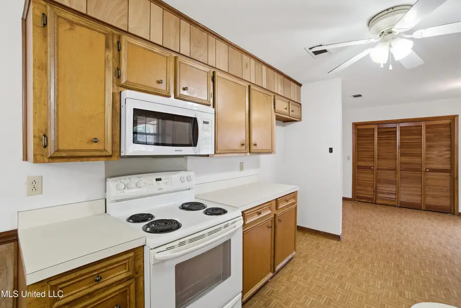 1120 SE 4th Street, Magee, MS 39111 - #3