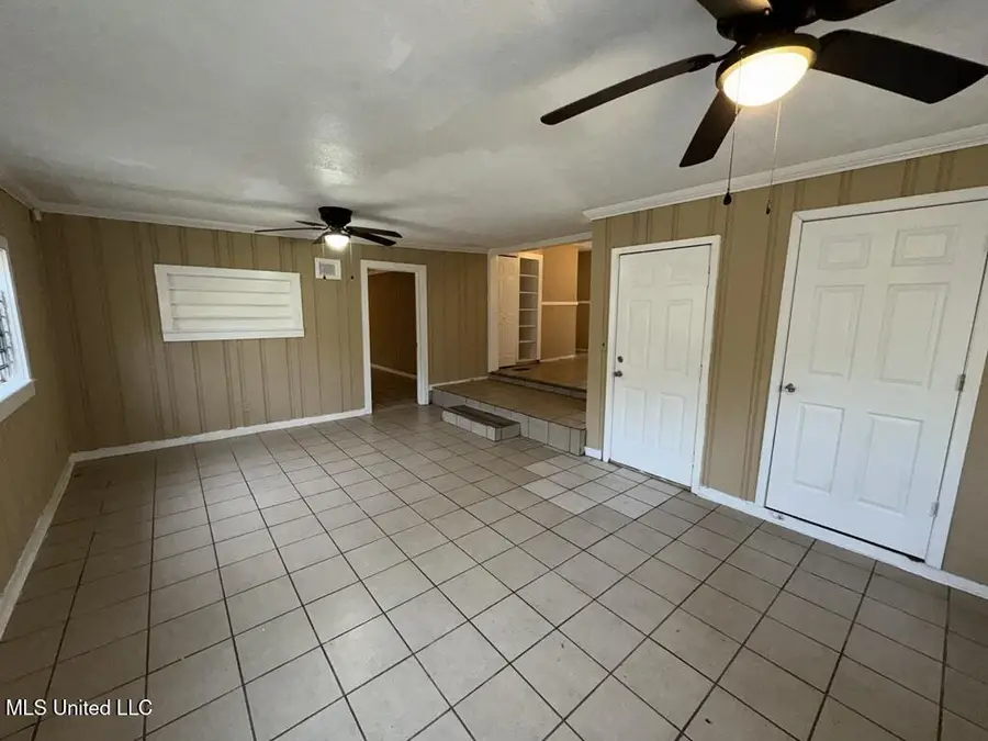 2704 Shannon Street, Jackson, MS 39212 - #3