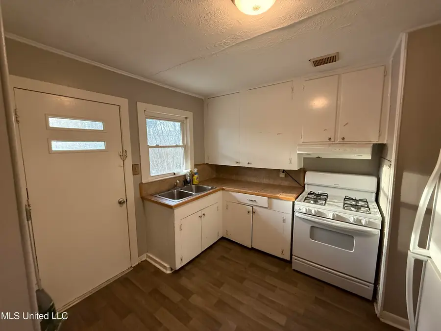 110 Moore Avenue, Pelahatchie, MS 39145 - #2