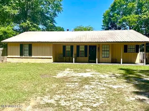 206 Glenwood Drive, Carriere, MS 39426