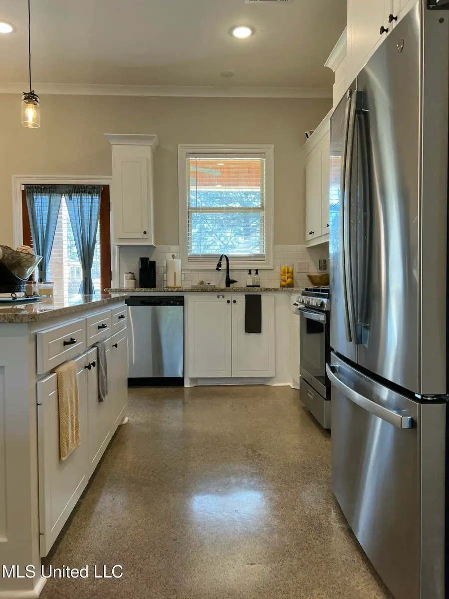 320 Scarbrough Circle, Richland, MS 39218 - #3