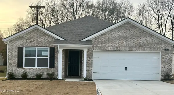 38 S Thorn Tree Street, Byhalia, MS 38611