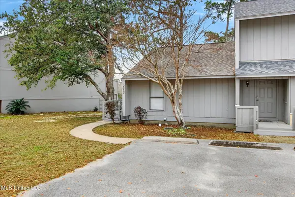 223 Highpoint Drive, Diamondhead, MS 39525