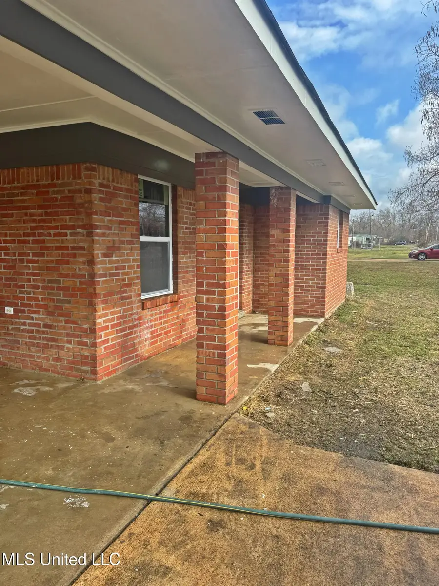 3305 Miller Road, Itta Bena, MS 38941 - #3