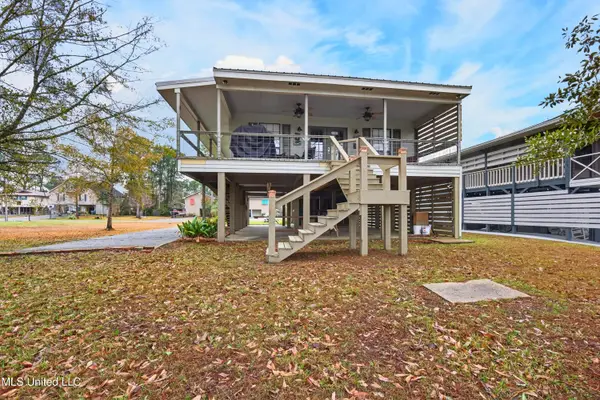 15227 Ponotoc Drive, Kiln, MS 39556