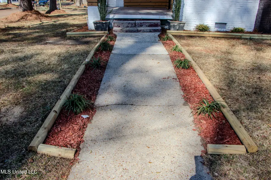 404 Downing Street, Jackson, MS 39216 - #2