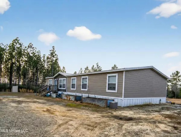 8900 Nannys Road, Vancleave, MS 39565