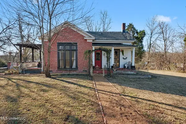 435 E College Avenue, Holly Springs, MS 38635