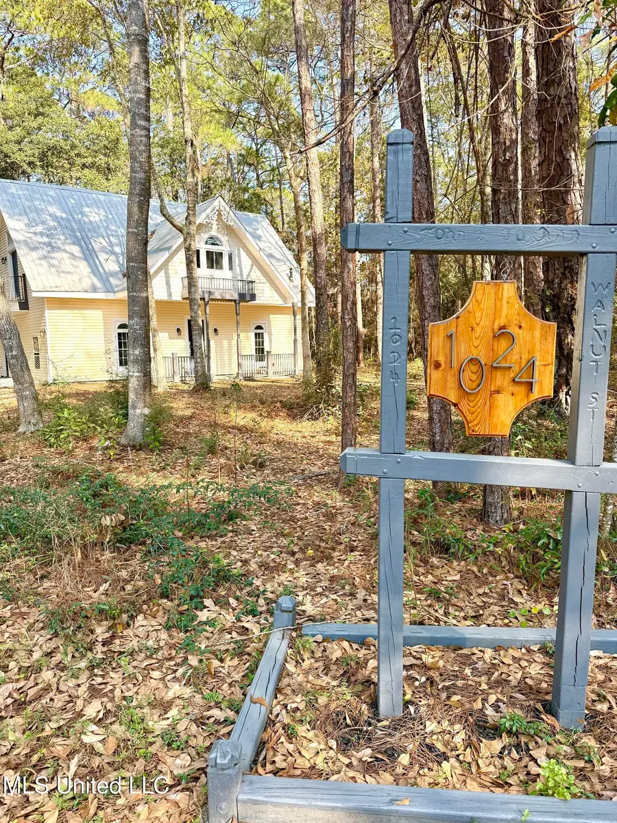 1024 Walnut Street, Ocean Springs, MS 39564 - #3