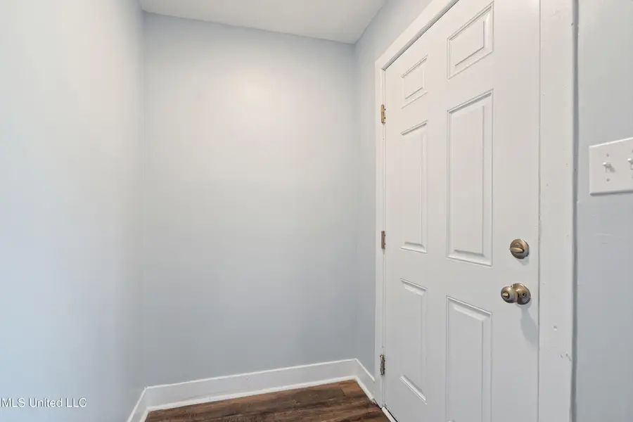 210 West Street, Batesville, MS 38606 - #3