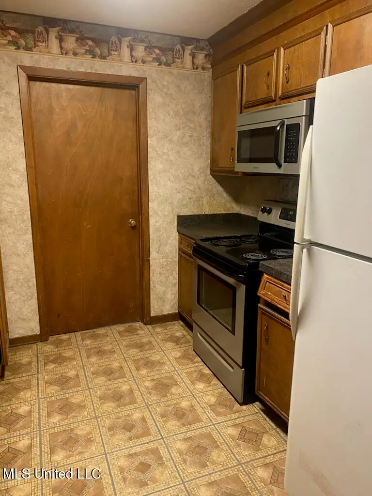 6162 Clarence Drive, Jackson, MS 39206 - #3