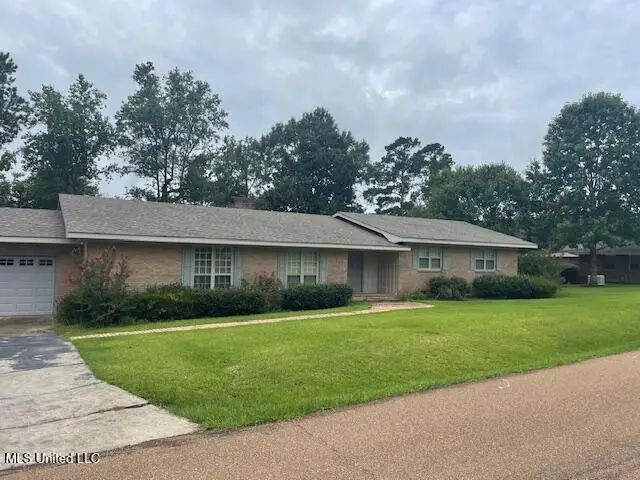 808 Oak Street, Tylertown, MS 39667 - #1