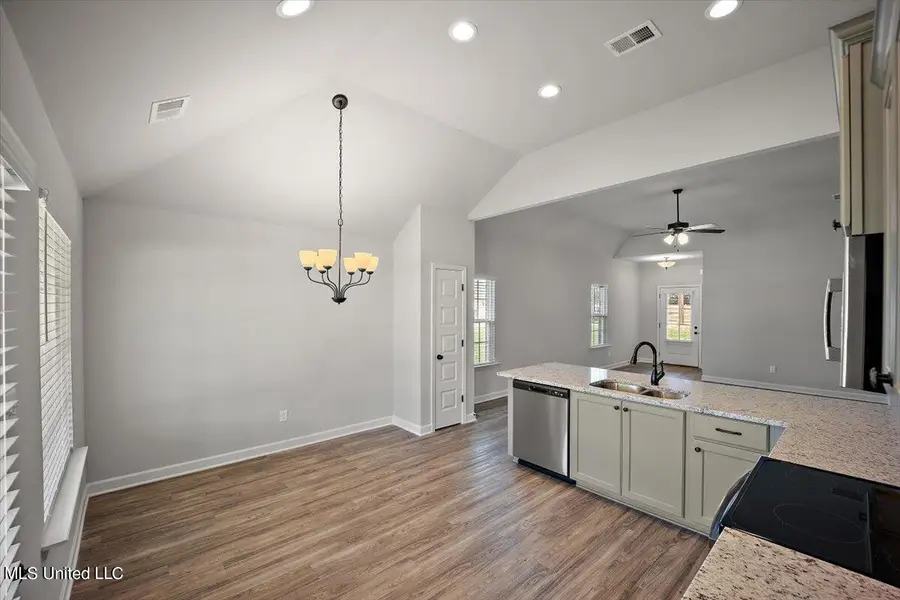 6469 E John Hamilton Way, Olive Branch, MS 38654 - #3