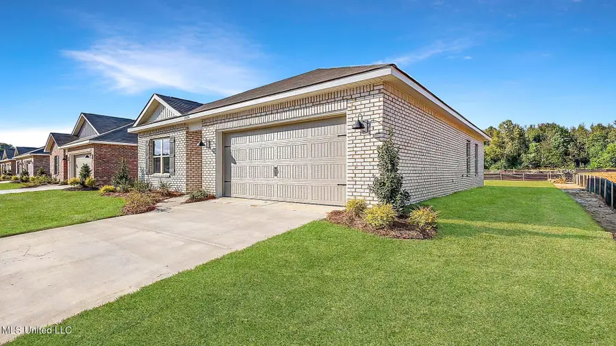 5012 Fox Glen Drive, Jackson, MS 39212 - #2