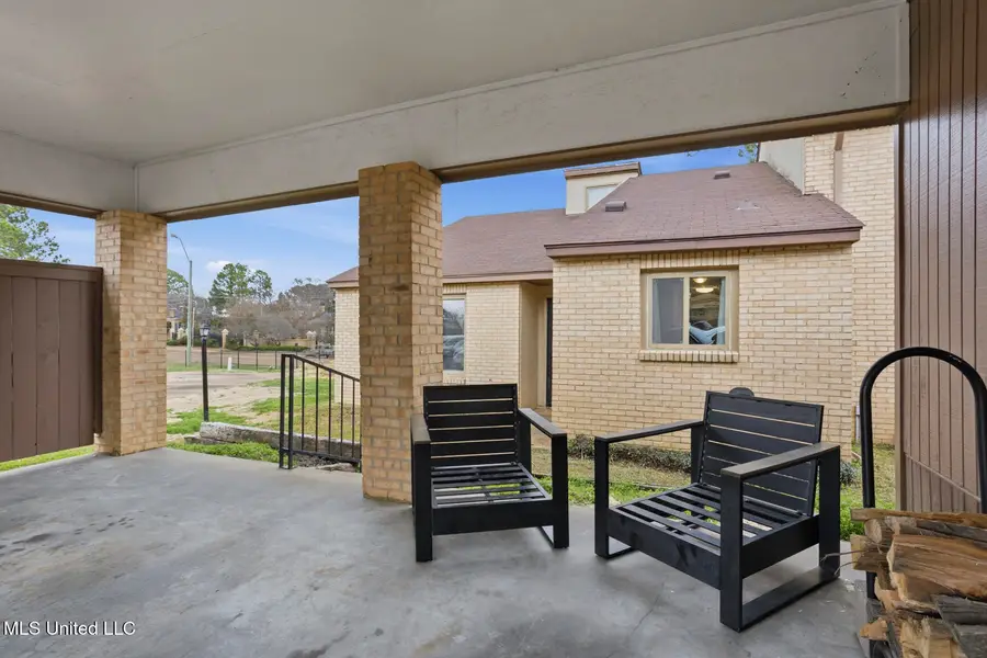 28 Park Crest Place, Jackson, MS 39211 - #2