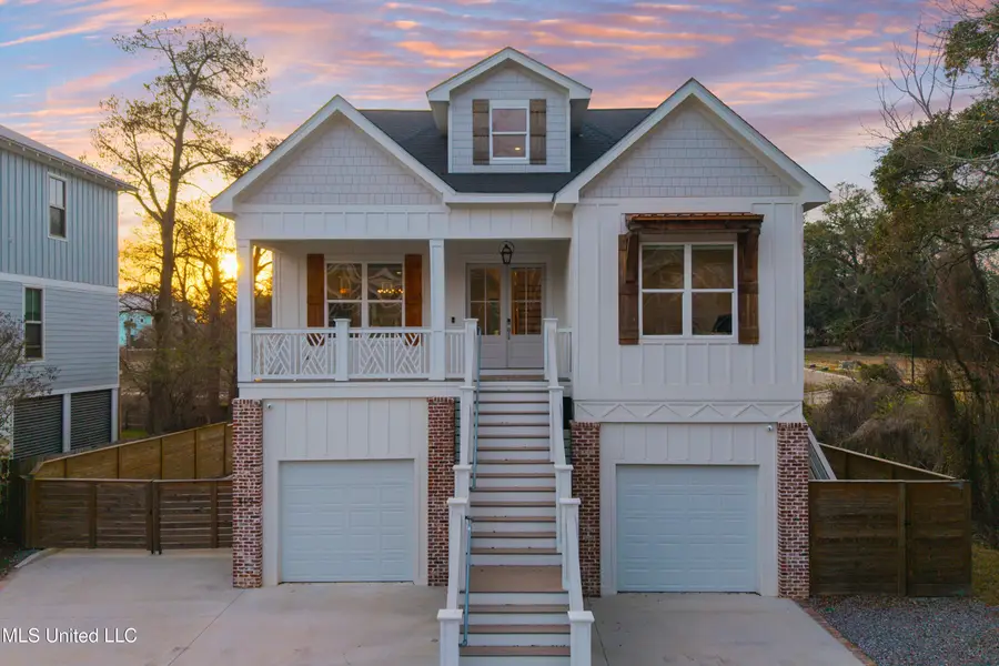 419 Martin Avenue, Ocean Springs, MS 39564 - #2