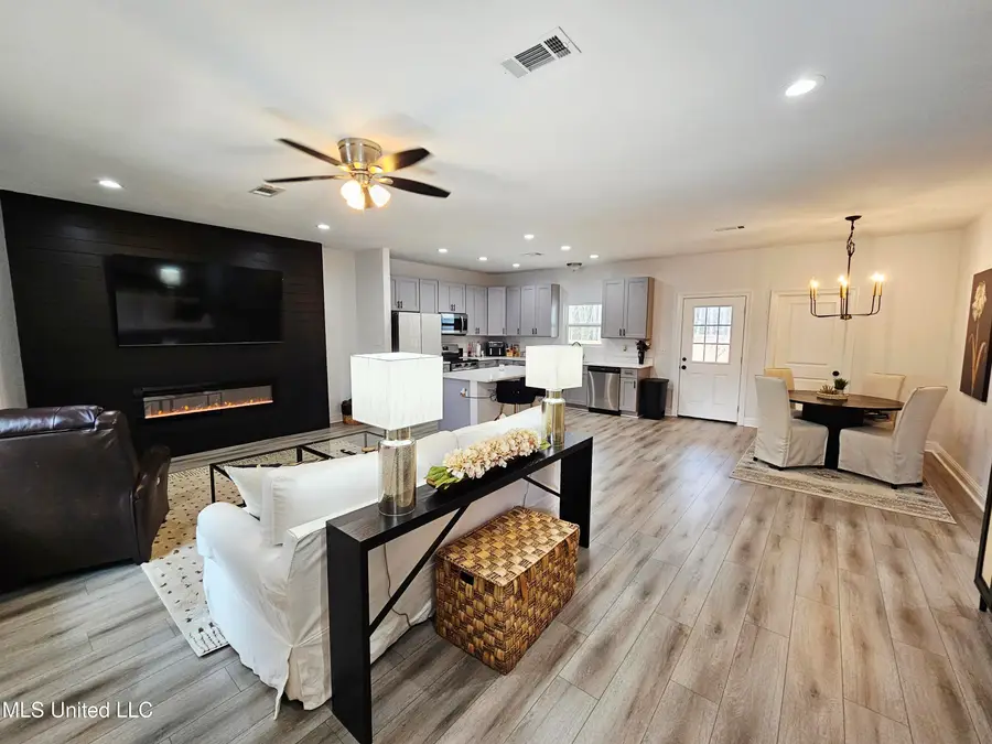 1715 E Lakeshore Drive, Carriere, MS 39426 - #3