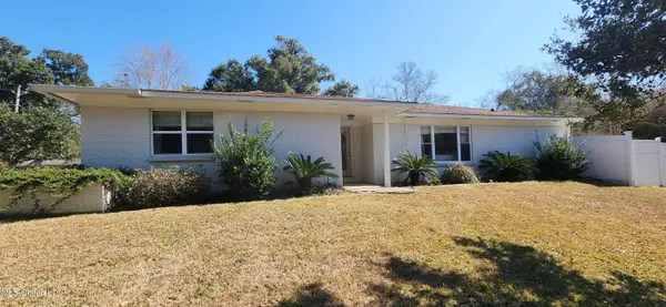 2100 Lafitte Street, Ocean Springs, MS 39564