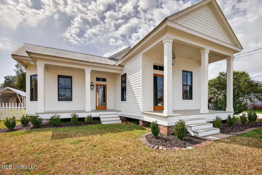 326 Carroll Avenue, Bay Saint Louis, MS 39520 - #2