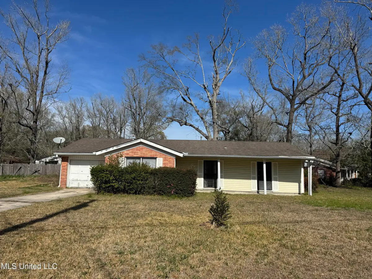 309 S Steele Avenue, Picayune, MS 39466 - #1