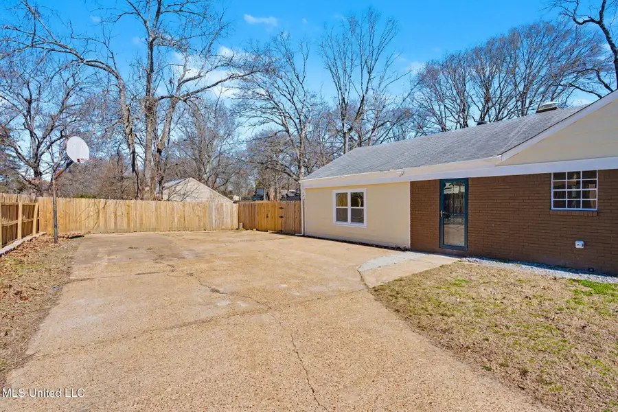 4490 S Big Horn Drive, Nesbit, MS 38651 - #3