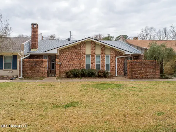 706 Melrose Montebello Parkway, Natchez, MS 39120