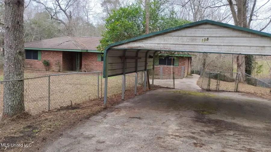 108 Aubrey Aden Road, Carriere, MS 39426 - #2