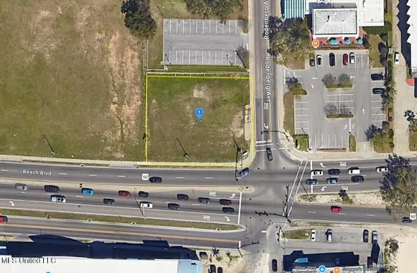 1704 Beach Boulevard, Biloxi, MS 39531