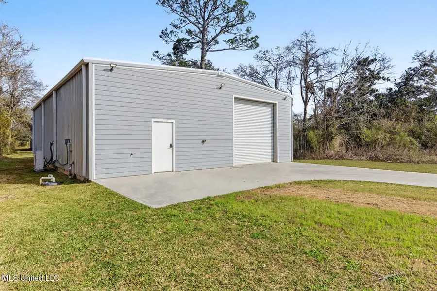 2058 Pascagoula Street, Pascagoula, MS 39567 - #3