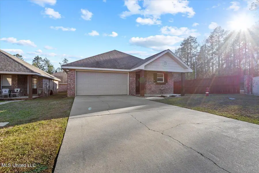 4 Crowns Point, Hattiesburg, MS 39402 - #2