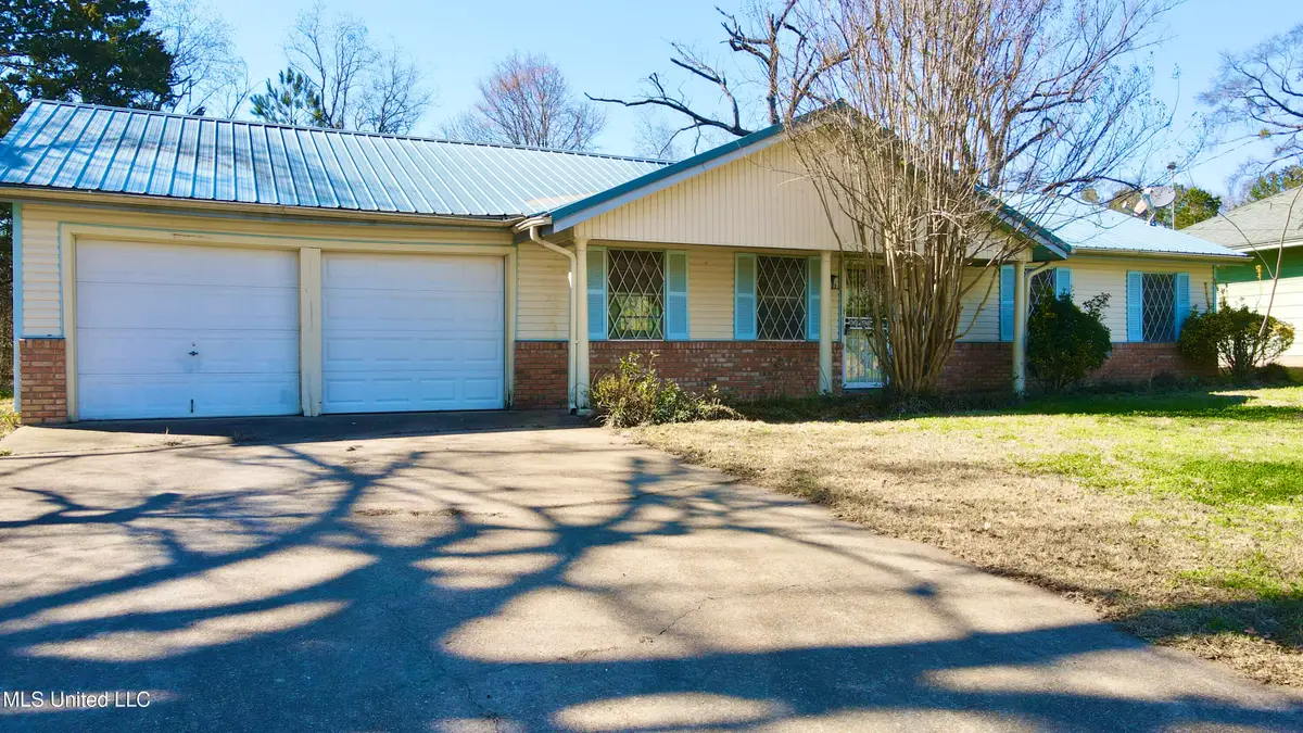 425 Knob Hill Drive, Jackson, MS 39209 - #1