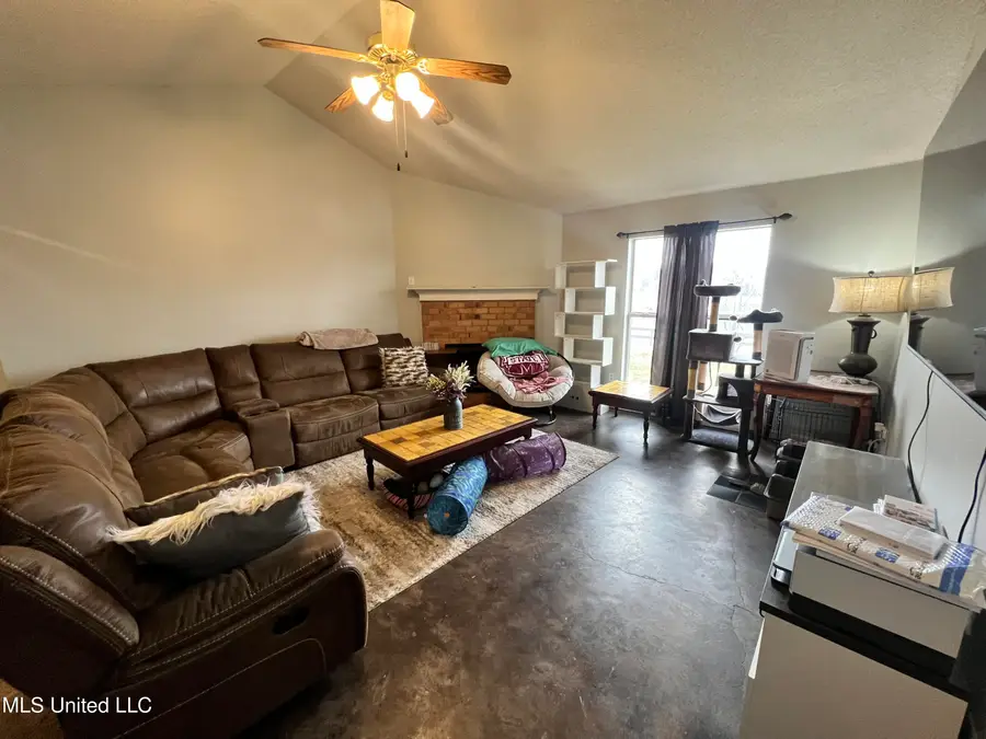 10827 Oak Leaf Drive, Olive Branch, MS 38654 - #2