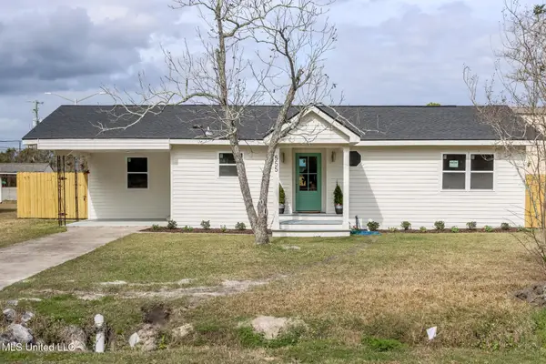 555 Saint John Street, Bay Saint Louis, MS 39520