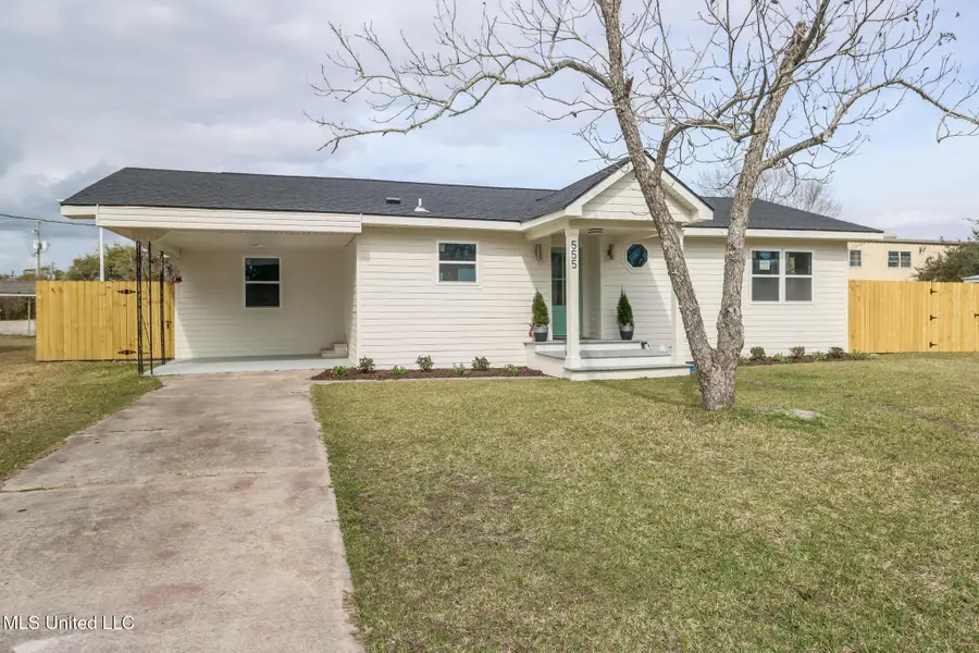 555 Saint John Street, Bay Saint Louis, MS 39520 - #2